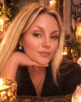 Engel Yulia