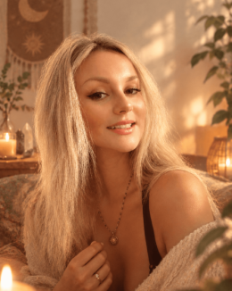 Engel Yulia